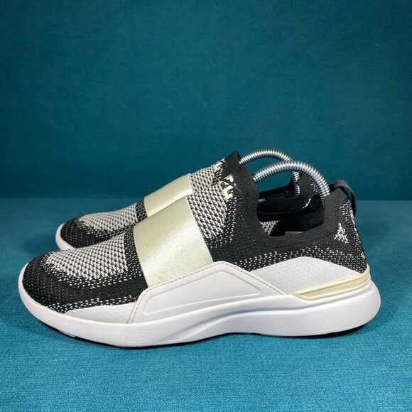 APL Shoes - Size 9.5 - Women’s APL Techloom bliss black and white shoes